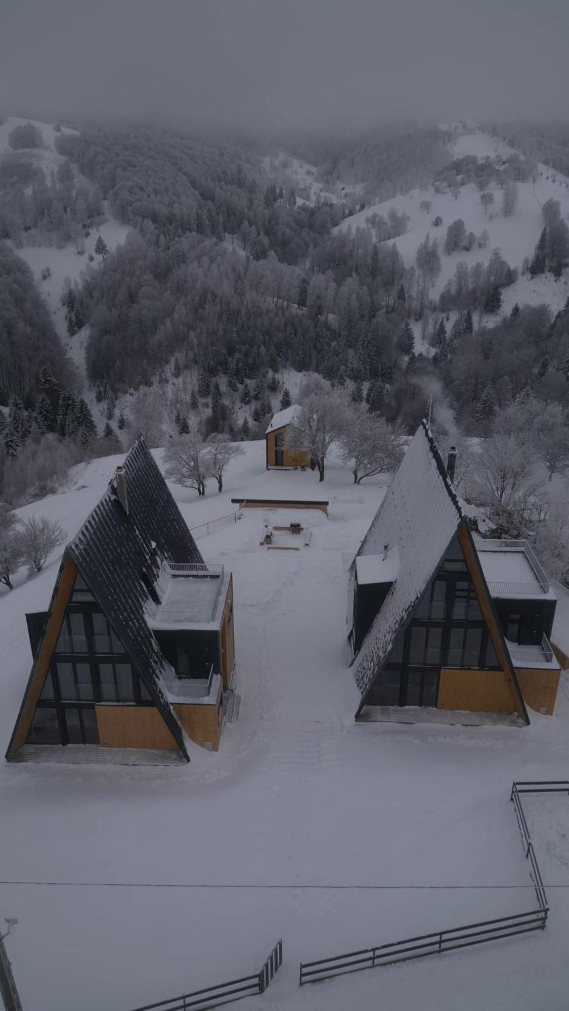 Amont Chalet Peştera Eksteriør bilde
